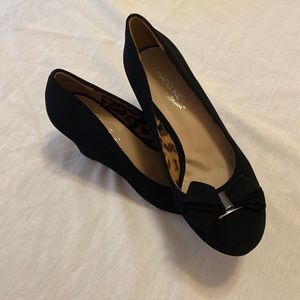 Madeline Stuart Black Wedges
